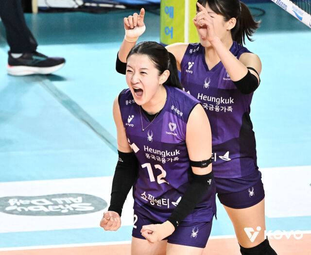 무패의 김천 요새, 드디어 함락! 흥국생명, 역스윕으로 한국도로공사에 시즌 첫 홈경기 패배 선사 [MD김천]