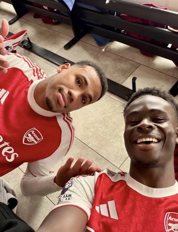 '손흥민 토트넘 시절 주급 가뿐히 넘었다' 아스널 에이스 사카, 2031년까지 장기 재계약에 주급 5억8000만원으로 수직 상승→구단 최고 대우(BBC)