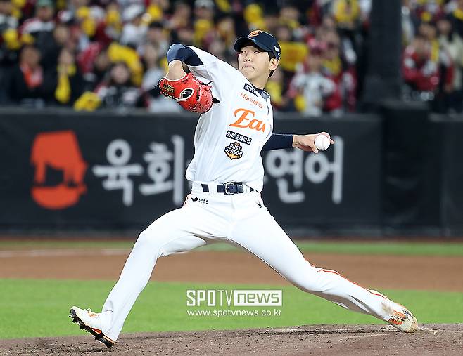 ‘150㎞ 기본 장착’ 이러니 다들 한화 부러워하지… 불펜 경쟁? 차세대 선발 경쟁 시작이다