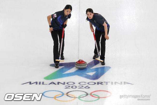 한국 여자 컬링 4승3패 공동 4위...스위스에 져 4강 경쟁 안갯속 [2026 동계올림픽]