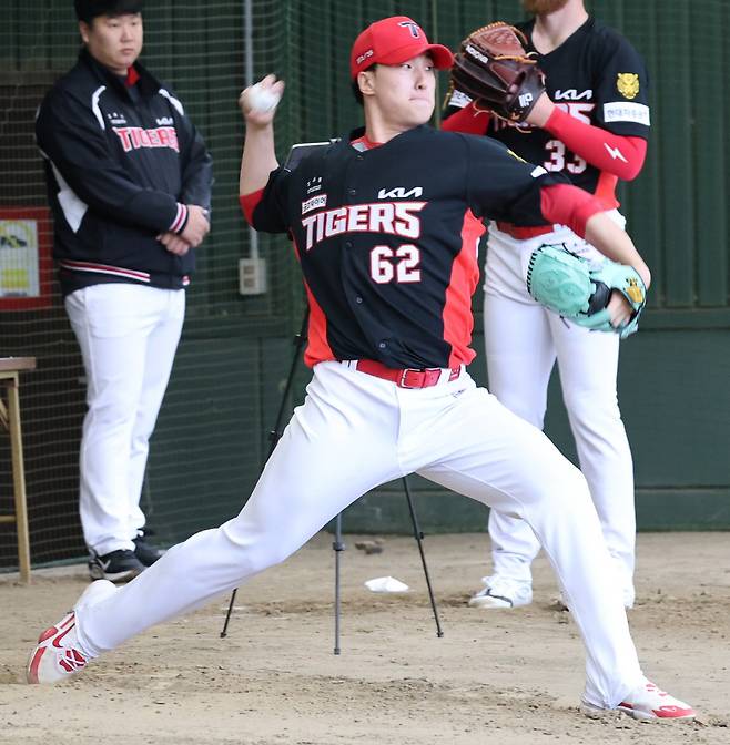 선동열 뛰어넘고도 연봉 삭감 철퇴, 인정하고 진화한다…
