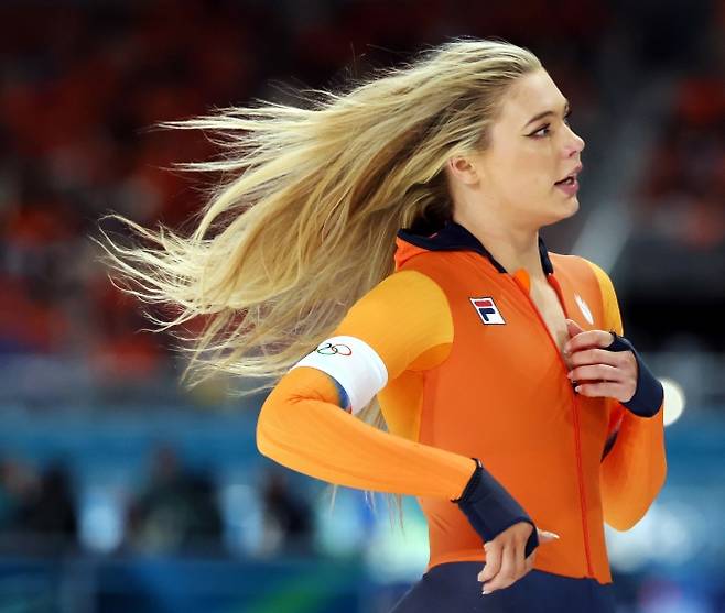 “금메달 딴 뒤 지퍼 훌렁” 브래지어 노출한 레이르담…“15억 추가 수익”[포착]