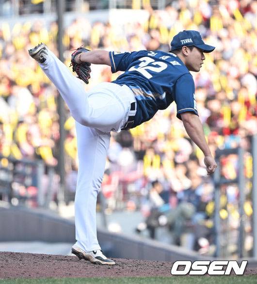 ‘사회인 야구→올스타 선정→데뷔 첫 억대 연봉’ 롯데 방출 우완 투수, 필살기 더욱 강력해졌다 [NC 캠프]