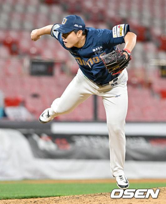 ‘사회인 야구→올스타 선정→데뷔 첫 억대 연봉’ 롯데 방출 우완 투수, 필살기 더욱 강력해졌다 [NC 캠프]