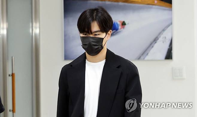 韓 빙상 '노골드' 초비상인데…'음주운전+도망 귀화' 김민석, 메달 따러 1500m 출격→헝가리 국대로 '주종목 질주' [2026 밀라노]