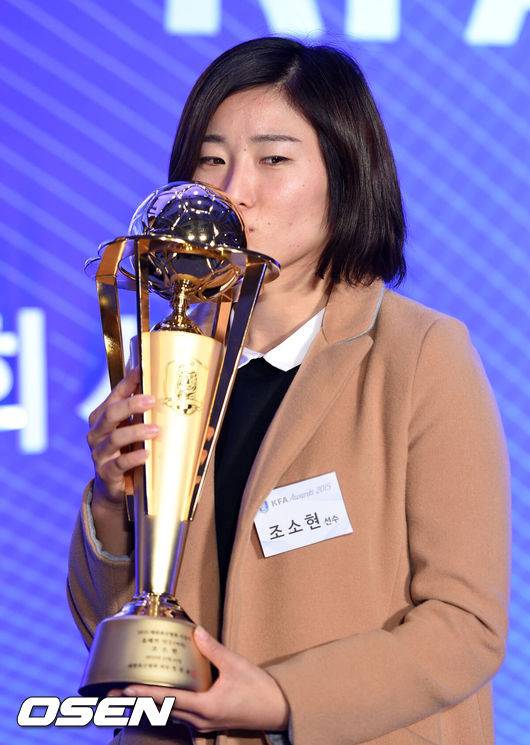 “한국은 이런 거 없나?” 프라다 입은 중국, 반문 던진 조소현… 프라다 사진 하나가 만든 파장, 조소현이 꺼낸 민감한 화두