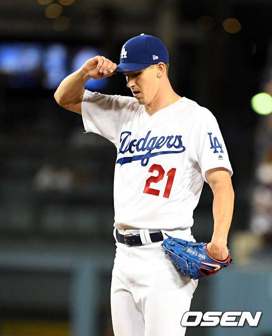 류현진 제치고 1선발 했는데…한국 와야 할지도 모르겠다, 굴욕의 마이너 계약