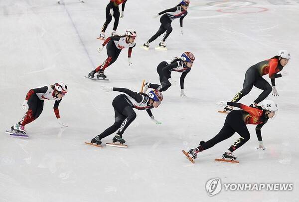 '김길리 극적 추월'… 女 쇼트트랙, 8년 만에 계주 3000m 금메달[밀라노 올림픽]