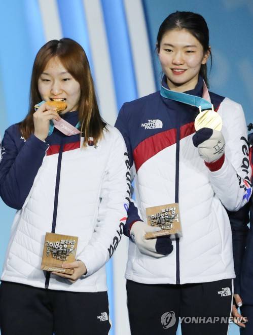 뒷담화-헐뜯기로 상처났던 최민정-심석희, 결정적 순간 결국 금메달 합작
