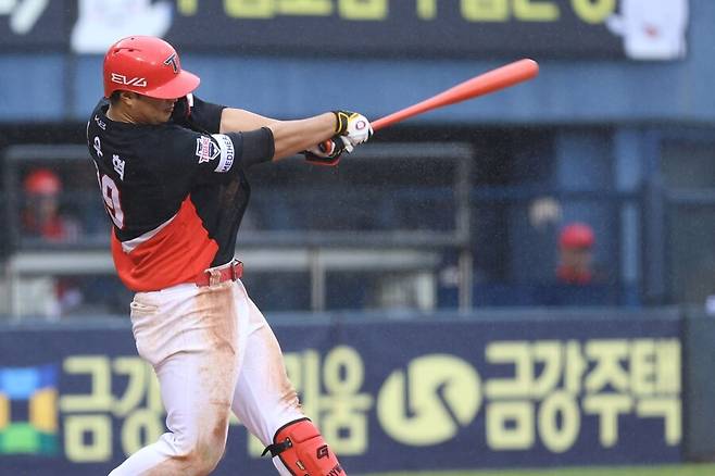 이범호 또 한숨 쉬나, KIA 거포 1루수 또 부상 이탈 악재… 쇼케이스 무산? 악령 되살아나나