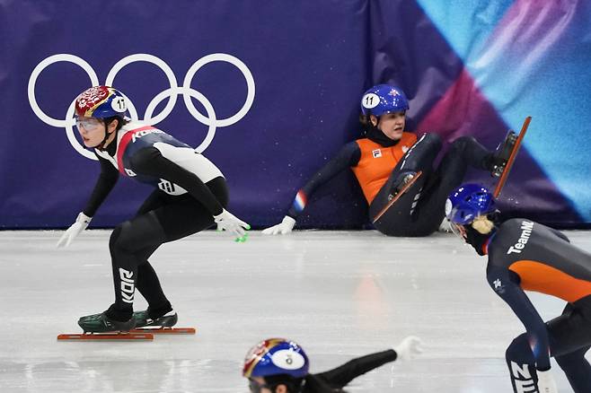 '또·또·또' 한국 앞에서 넘어졌다…트라우마 소환한 계주 불운, 이번엔 안 통했다 [2026 밀라노]