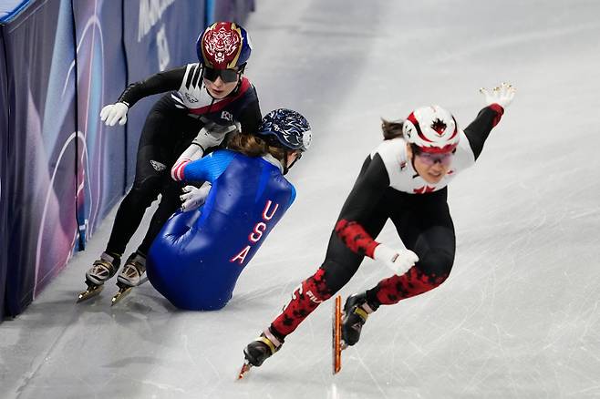 '또·또·또' 한국 앞에서 넘어졌다…트라우마 소환한 계주 불운, 이번엔 안 통했다 [2026 밀라노]