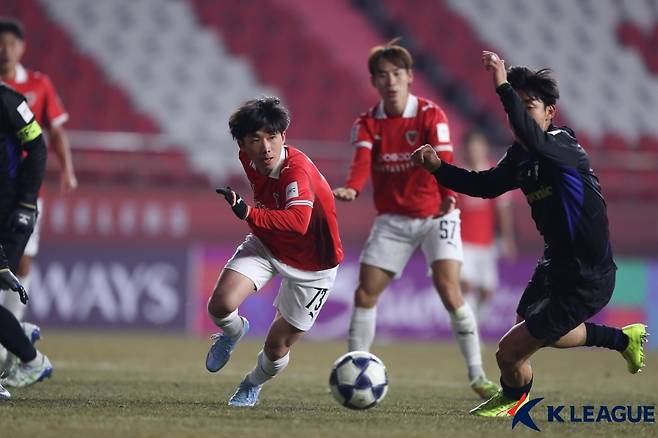 '치명적 실책→통한의 골 취소' 포항, 日 감바에 단 1골 차 석패 'ACL2 16강 탈락'