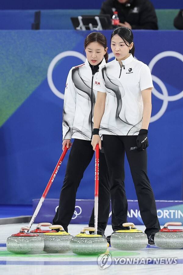 스킵 역량 차이, 무려 6엔드 4점 뺏겼다… 한국 女컬링, 4강행 좌초 초읽기
