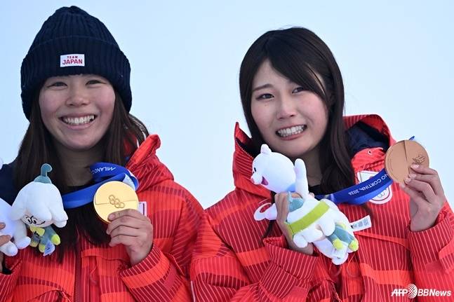 '역대급 싹쓸이' 日 금메달 편파판정? 美 레전드