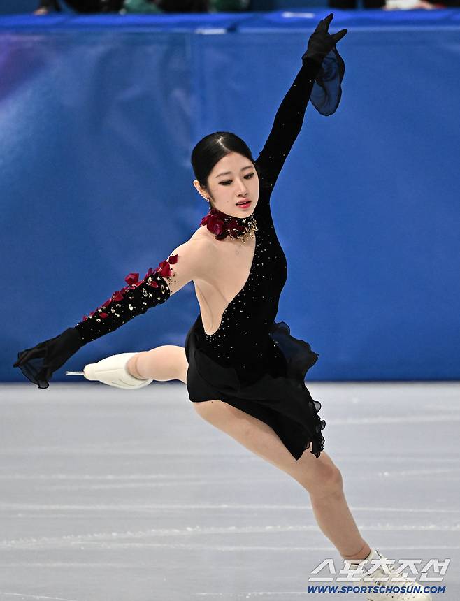 [밀라노 LIVE]'은반에 누워 환호' 이해인 '시즌 베스트' 작성…총 210.56점으로 올림픽 마무리