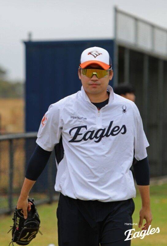 KIA→한화 '트레이드 복덩이' 부활 신호탄, 양상문 코치도 엄지 척→불펜 공백 지운다 [MD오키나와]