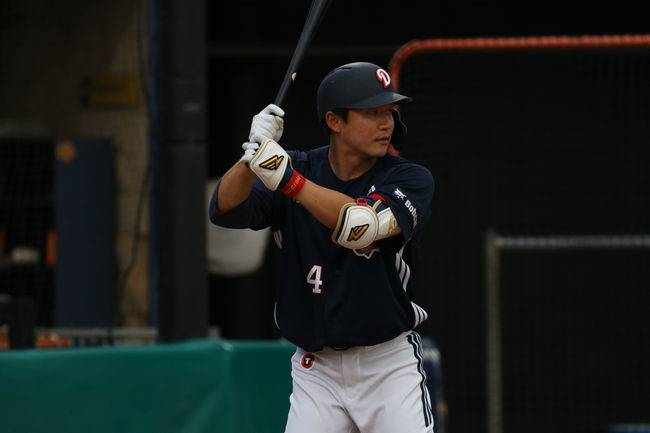 ‘롯데→두산’ 초대형 트레이드, 다시 대박 예감…선두타자 초구 홈런 실화냐, “야구인생 처음, 작년보다 컨디션 좋아”