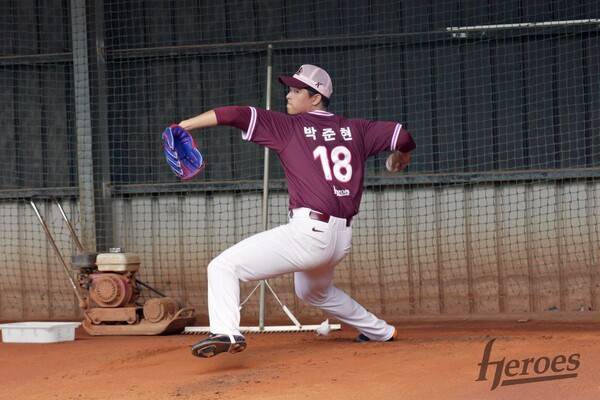 '학폭 논란' 전체 1순위 박준현, 침묵 깨고 첫 등판…키움 청백전 선발 출격→실전 감각 점검했다