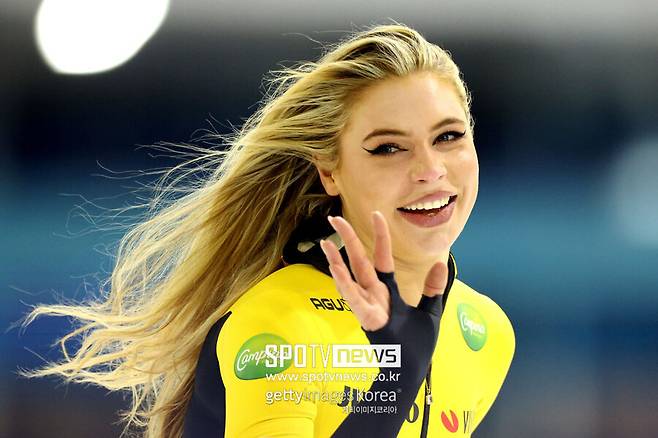 “화장 좀 지워라” 수년 조롱 끝 '아이라인' 번진 채 1000m 金…