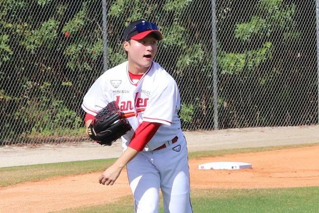 신인지명권+5000만원 안 아깝다…트레이드 이적생, 어떻게 캠프 MVP 따냈나 “올해 더 잘하라는 의미”