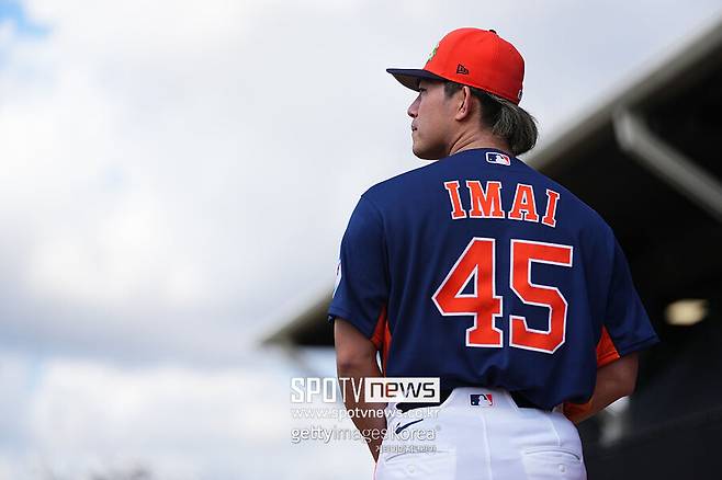 한화에서 잘 배워갔네… ‘대전 예수’가 日 782억 투수 구세주로 나섰다… “저녁 먹으러 갈래?”