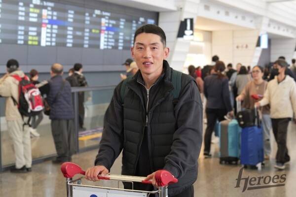 'KBO 역대 최초 200안타→눈물의 이별→KIA 방출' 우여곡절 끝에 돌아온 '서교수', 1군 캠프 합류