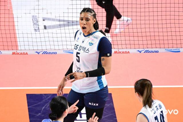 3세트 '38-36' 미친 듀스 승부...'블로킹 17개+5명 두 자릿수 득점' 한국도로공사, '3연패' 탈출! '쌍포 66점' GS는 연패 [MD김천]