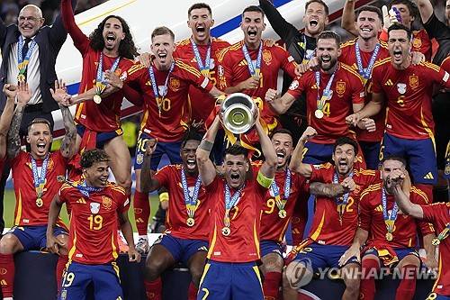 'WC 11회 연속 출전' 韓, 중국에도 밀리나…스페인, 월드컵 직전 평가전 中 골랐다