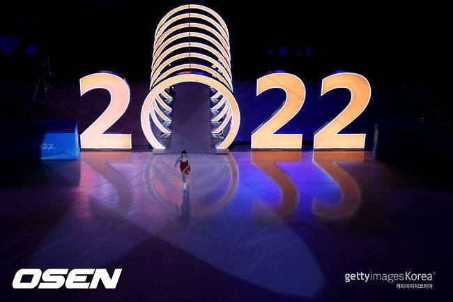 24년 만에 여자 피겨 金 탈환한 중국계 선수, 아버지 민주화 운동 때문에 감시 당했다