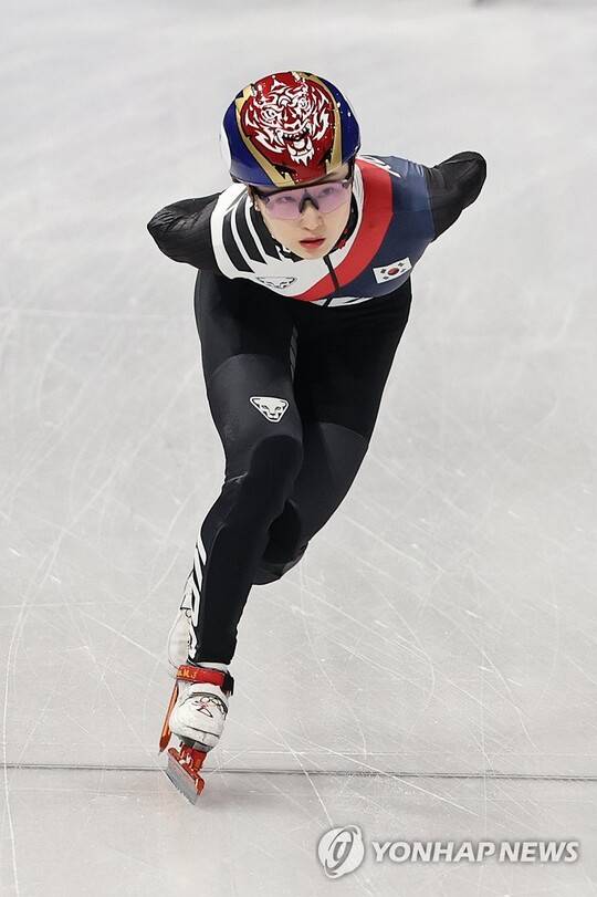 '벨기에 질주+베이징 트라우마'… 최민정, 준준결승부터 한바퀴 더 돌았다[초점]