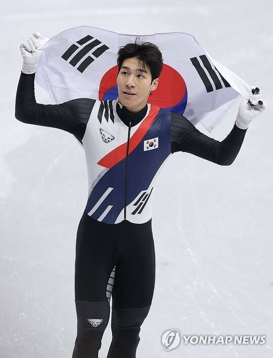 이정민 역전했는데 1위 자리 내준 황대헌… 아쉽게 놓친 금메달[초점]