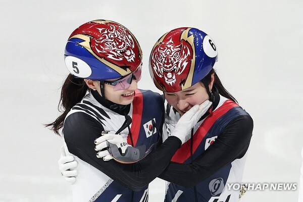 '든든한 언니' 최민정 멋있네, '꽈당녀'로부터 동생 김길리 지켰다[여자 1500m]