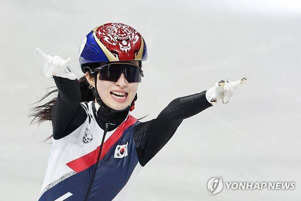 김도영 좋겠네… 김길리, 금메달 순간 '김도영 세리머니' 보여줬다[초점]