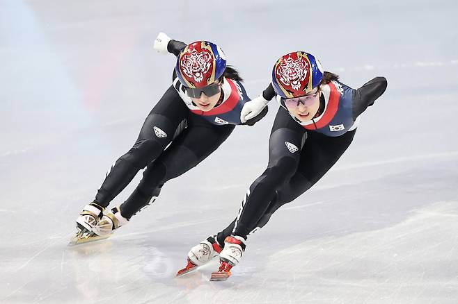 ‘2관왕’ 김길리, 그가 눈물 터진 이유 “언니가 마지막 올림픽이라구요?”