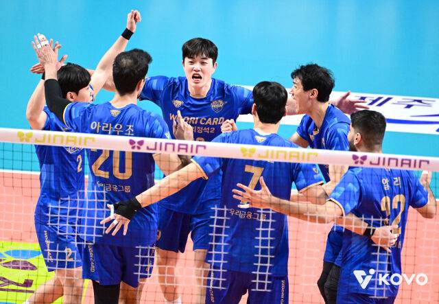 '감독 자진사퇴' 6위팀 기적의 봄배구 현실되나, 감독대행도 선수들도 이 악물다