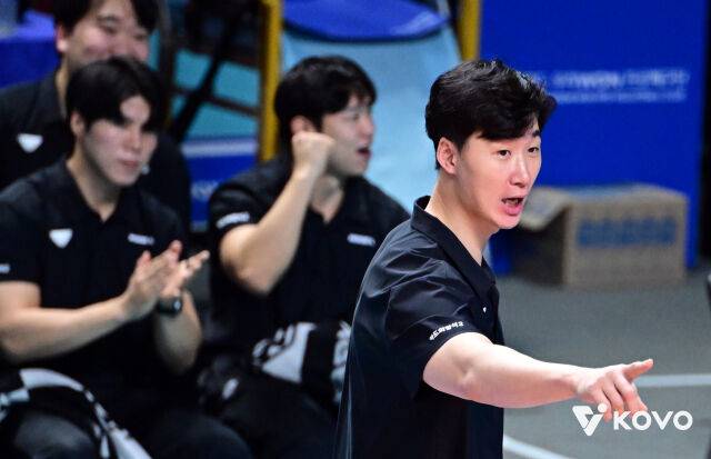 '감독 자진사퇴' 6위팀 기적의 봄배구 현실되나, 감독대행도 선수들도 이 악물다