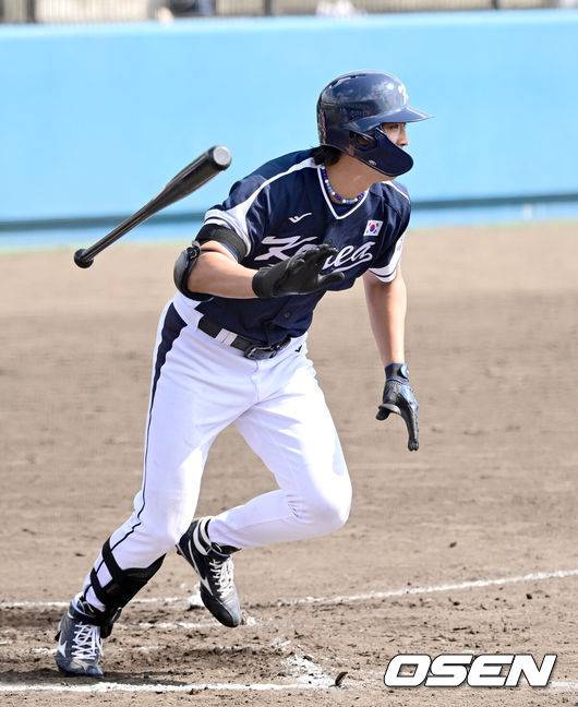 ‘김주원 결승 3점포+3안타 대폭발!’ 대표팀, 한화전 5-2 역전승…류현진, 2이닝 무실점 완벽투 [오키나와 리뷰]