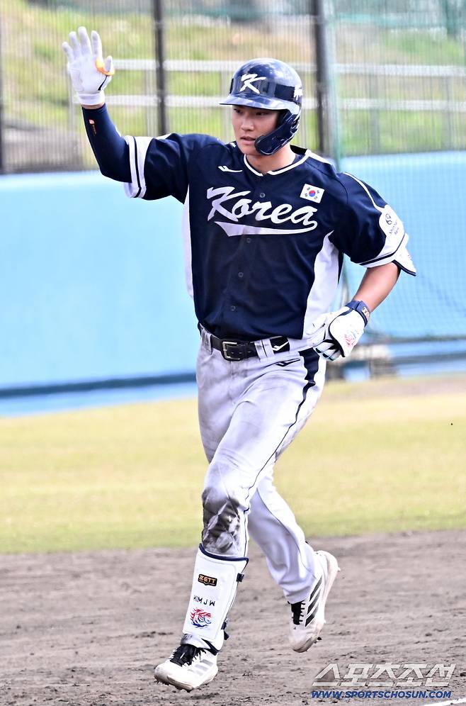 류현진 2이닝 무실점→김주원 결승 스리런포…류지현호, '왕옌청 선발' 한화에 5-2 승리 [오키나와 현장]