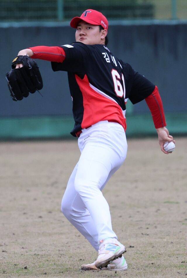 “난 지금 자리가 없다, 그러나 함평을 가지 않겠다” KIA 27세 이적생의 140km 미스터리가 풀렸다…김시훈답게 돌아온다