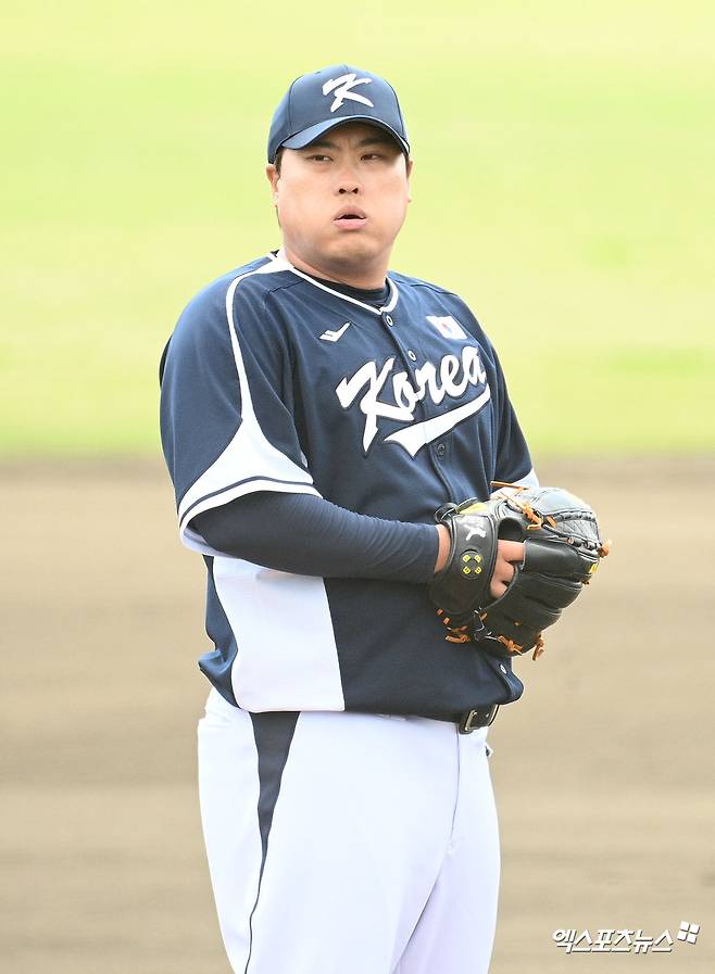 한화 타선 '꽁꽁 묶은' 한화 류현진, 이 선수에