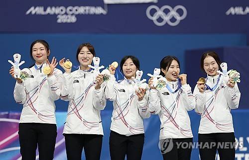 최민정에게 건낸 심석희의 인사