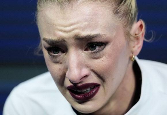 “사실 지금 생리 중, 너무 힘들다”…美 피겨 금메달리스트의 고백