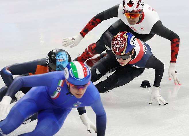 한때 선두였지만 막판 역전 허용…준결승 전술이었다면 어땠을까[2026 동계올림픽]