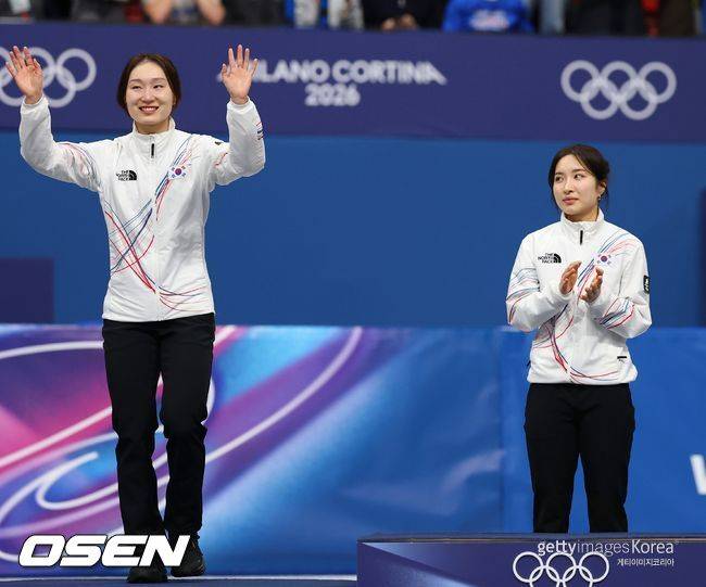 '2관왕' 김길리, 최민정 은퇴 선언에