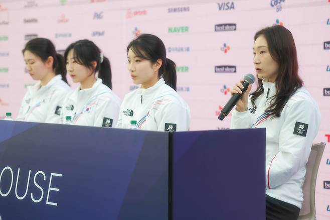 최민정 “올림픽 은퇴” 선언에, 심석희 “노력해줘서 고마워”