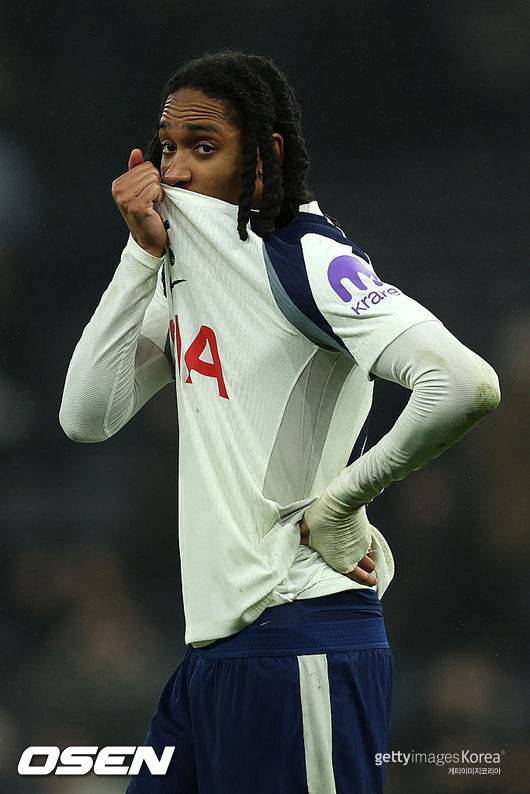 '손흥민 떠난 뒤 흔들' 토트넘,