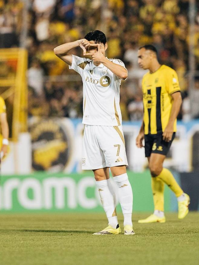 '손메대전' 성사…손흥민·메시, MLS 개막전 나란히 선발