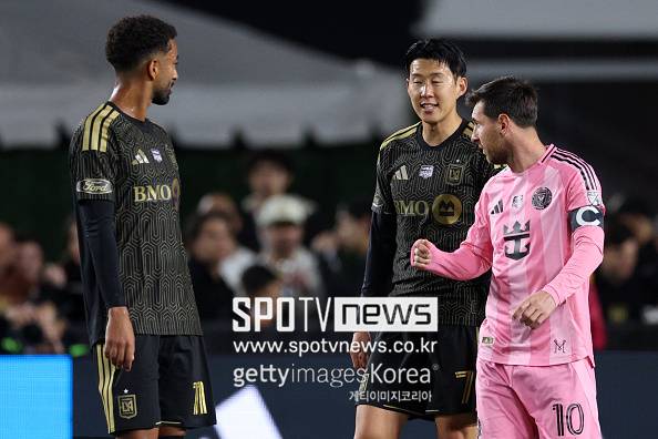 ‘美쳤다’ 오늘은 손흥민을 GOAT로 불러야, ‘메시보다 높은 평점’ 45분 미친 판정승…평점 7점vs평점 6점 ‘이겼다’