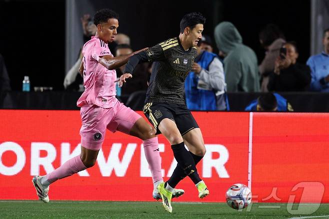 [뉴스1 PICK]손흥민, 메시 앞에서 어시스트 기록...LAFC 3-0 완승 견인